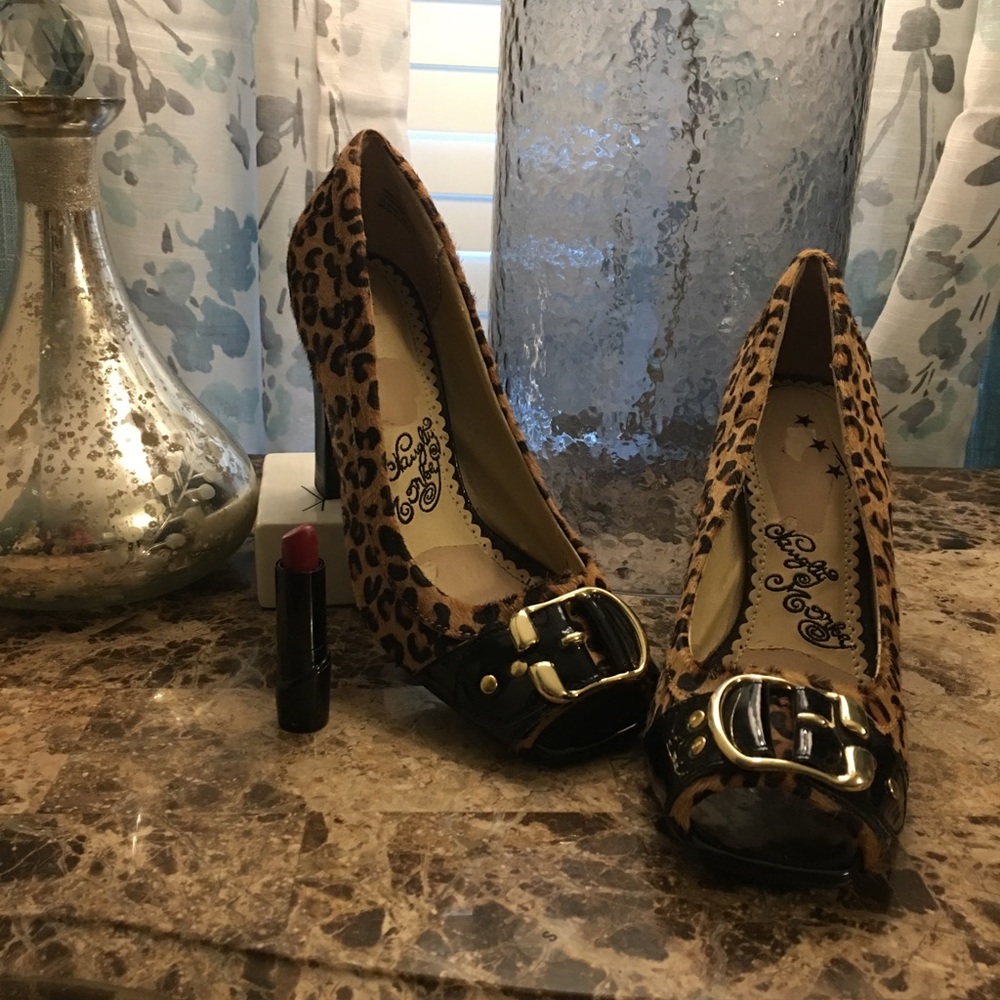 Naughty Monkey Leopard print heels